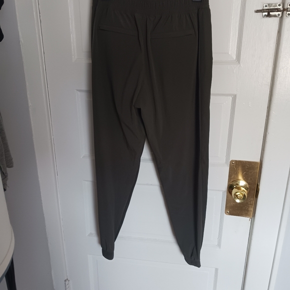 Athleta Brooklyn Legacy Mid Rise Jogger Size 6 Olive Green - Picture 11 of 15